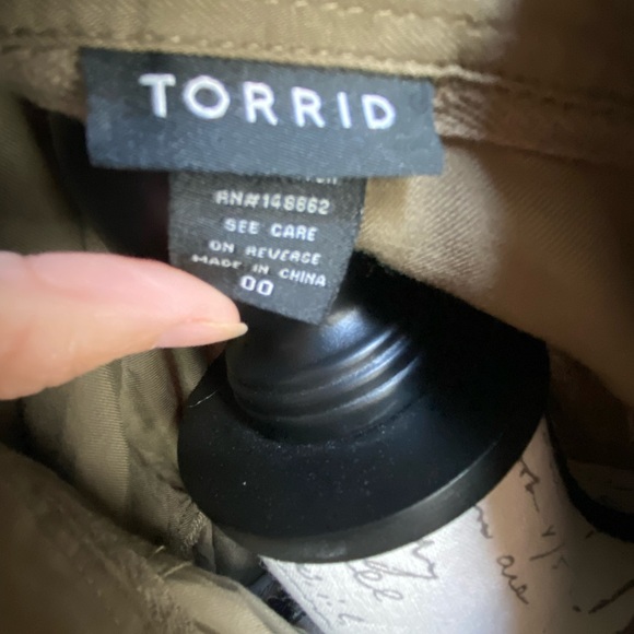 Torrid button down - Picture 4 of 8
